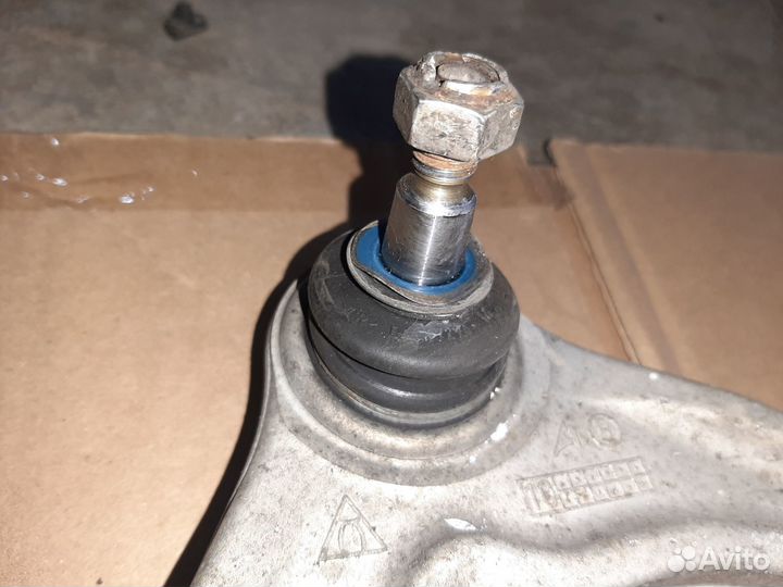 Рычаг передний верхний Mercedes W221