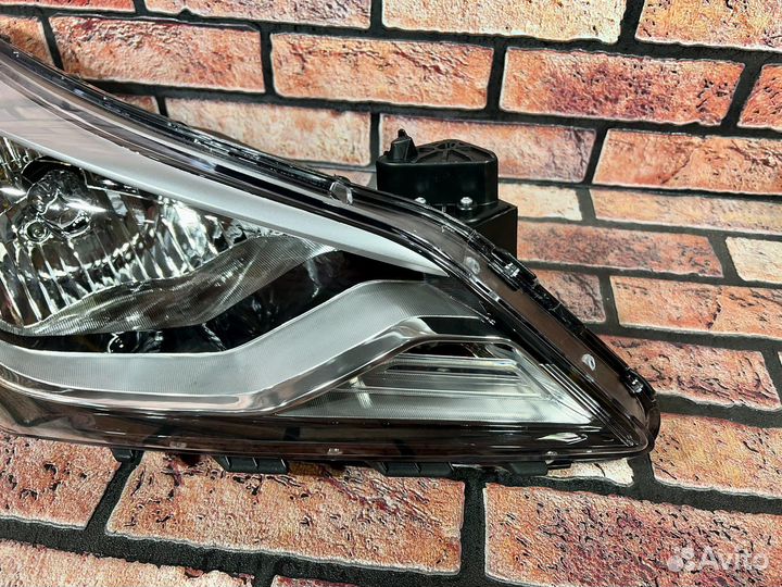 Фара правая Solaris-1 14-17 рестайлинг 92102-4L600