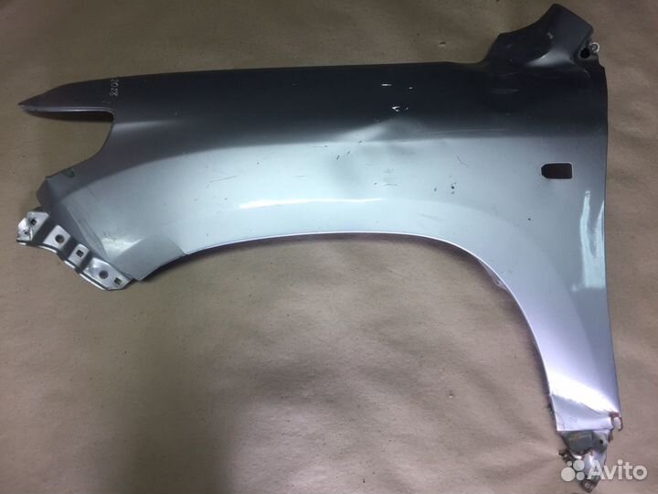 Крыло переднее левое Toyota Land Cruiser 200