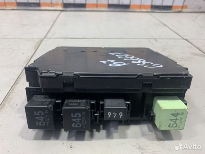 Блок управления Volkswagen Passat B7