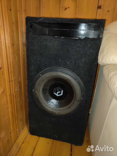Сабвуфер в авто