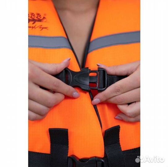 Спасательный жилет размер М 50-60кг