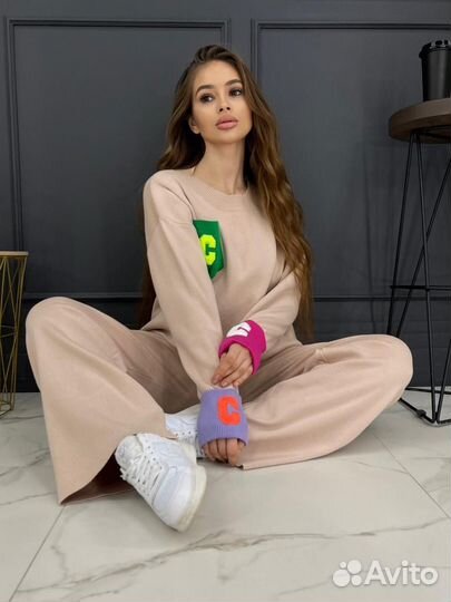 Спортивный костюм женский новый