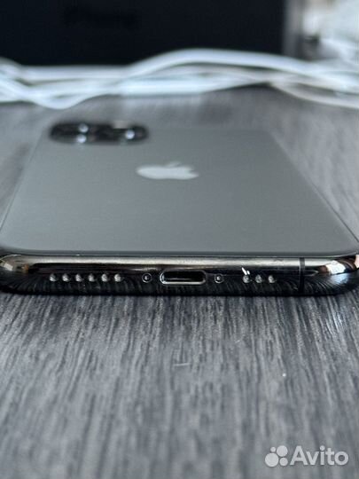 iPhone 11 Pro, 64 ГБ
