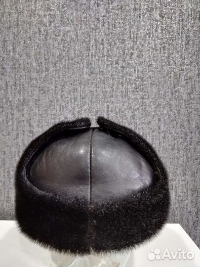 Мужская кожаная кепка с нерпой