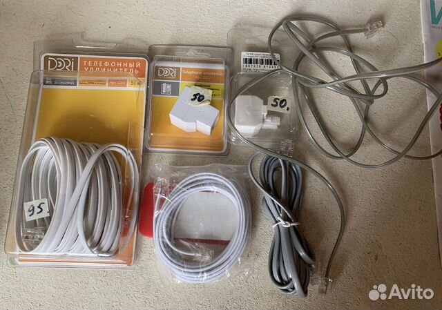 Телефонные провода и разъемы. Пакетом