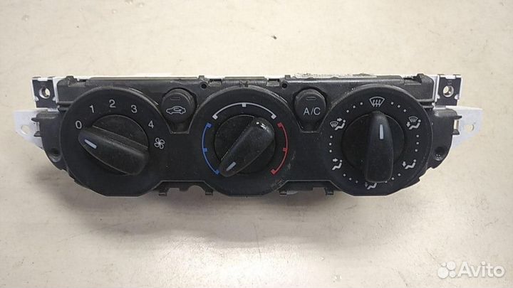 Блок управления отопителем Ford Focus