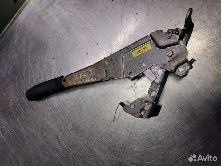 Рычаг ручного тормоза (ручник) Renault Laguna 1