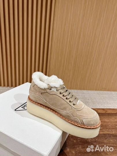 Кроссовки prada женские