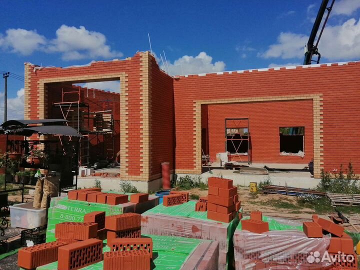 Бригада строителей