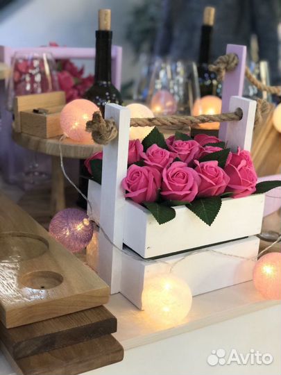 Подставка, корзина, винный столик