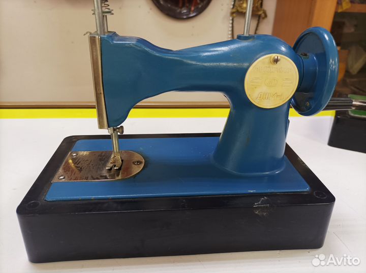 Детская швейная машинка, дшм-1. Стол +2 стула