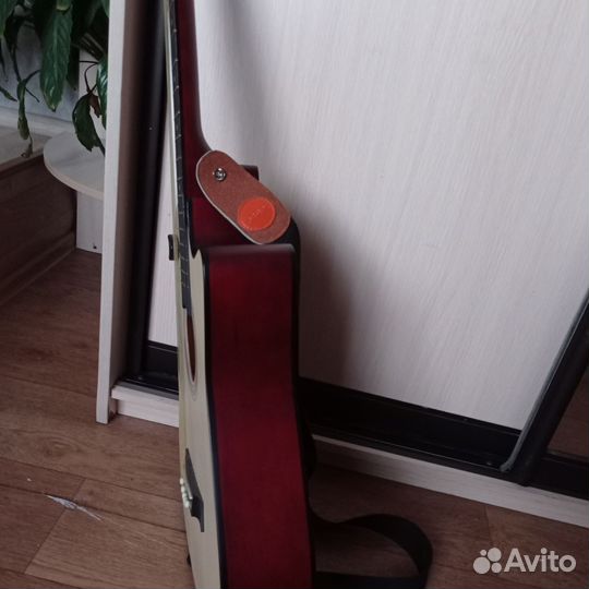 Классическая гитара шестиструнная