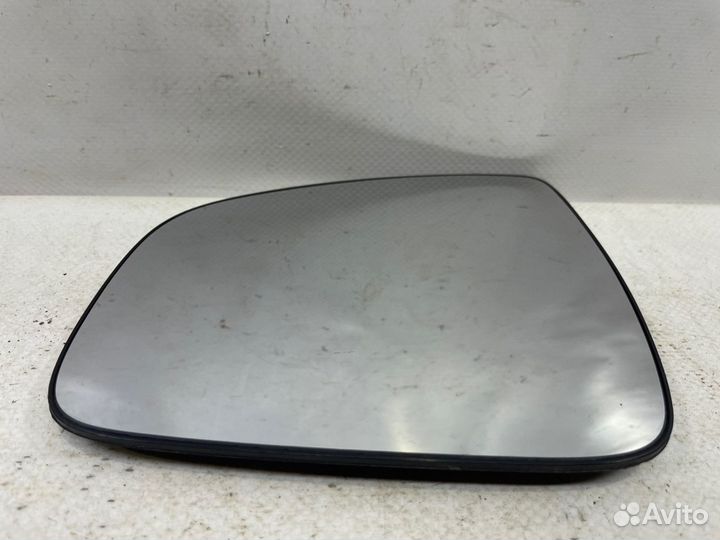 Зеркальный элемент левый Renault Logan 1 2004-2016