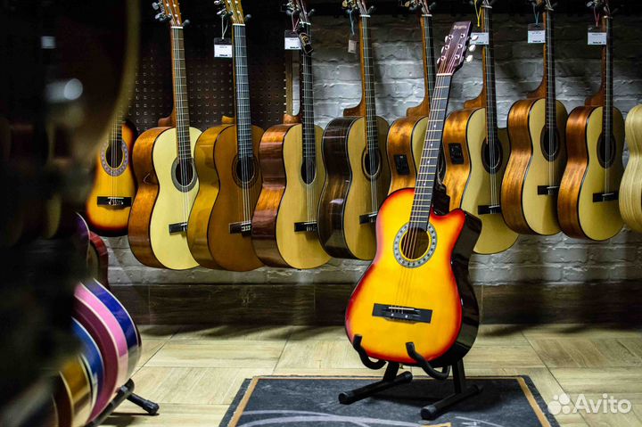 Акустическая гитара Brigitta + Аксессуары