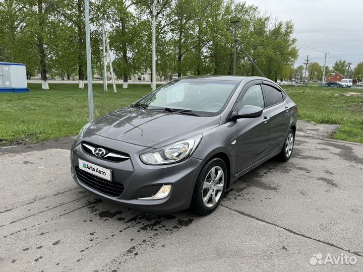 Hyundai Solaris 1.6 AT, 2011, 200 000 км