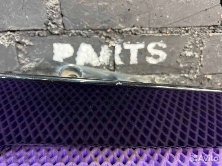 Накладка на стоп-сигнал правая Nissan X-Trail