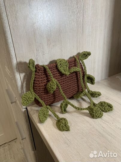 Дизайнерская вязаная лесная сумка