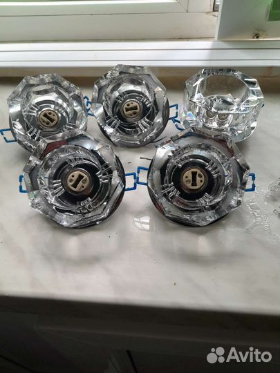 Точечные встраиваемые светильники