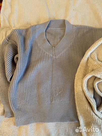 Свитер женский