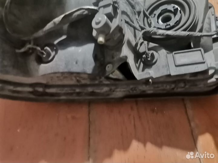 Правая фара infiniti qx56