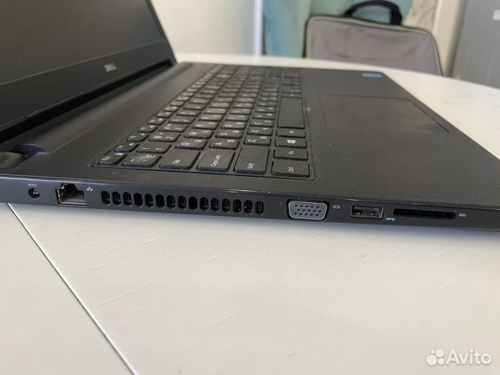 Ноутбук dell 15,6''