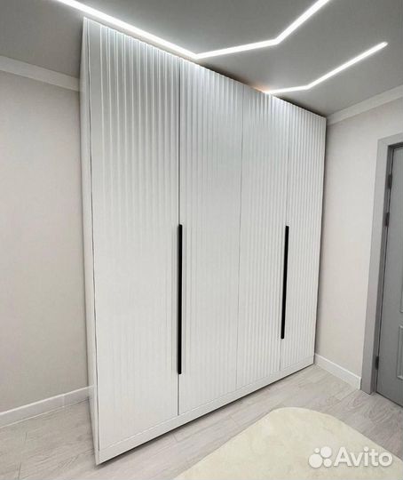 Прихожая на заказ в Краснодаре. Монтаж бесплатно