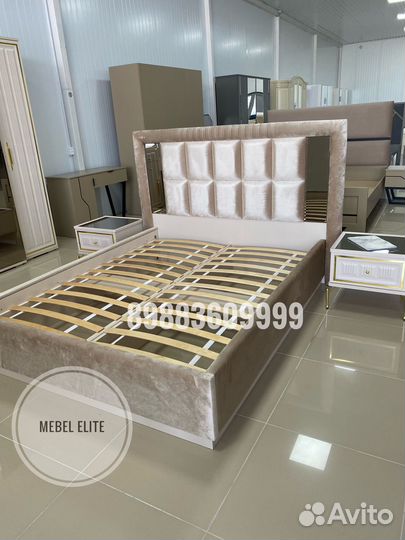 Спальный гарнитур Замира