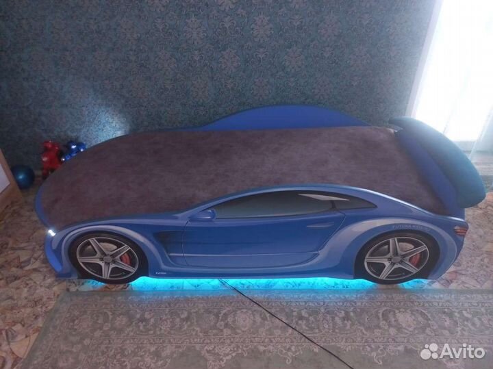 Кровать машина