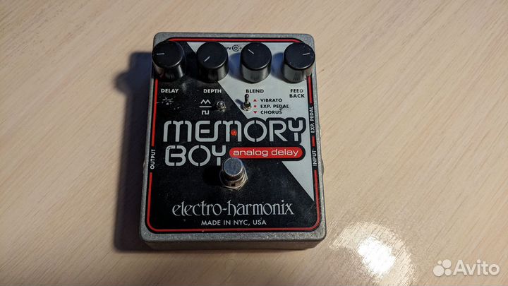 Гитарная педаль Electro-Harmonix Memory Boy