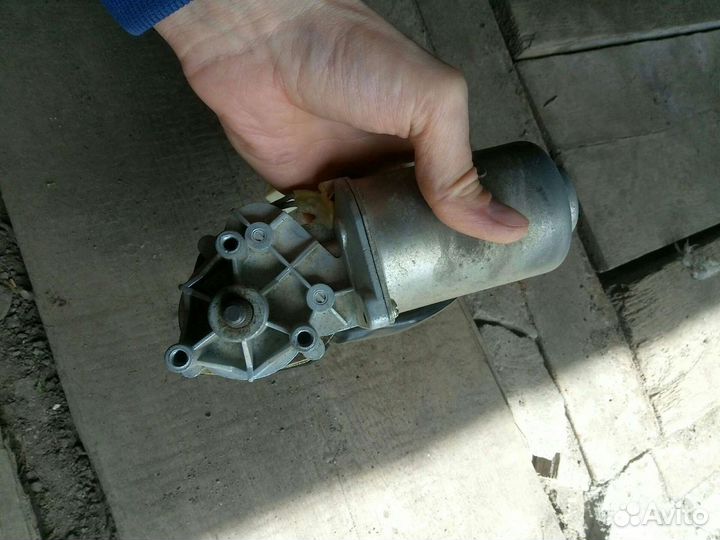 Моторчик дворников