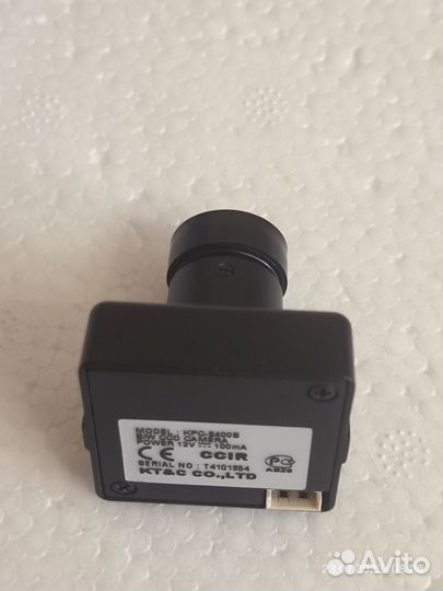 Монохромная видеокамера KPC-S400B фирмы 