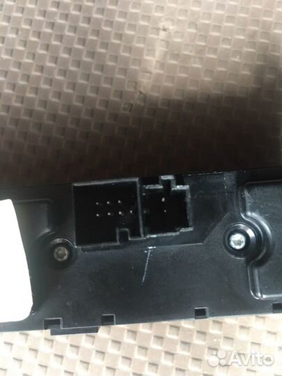 Блок кнопок аварийной сигнализации Мерседес мл