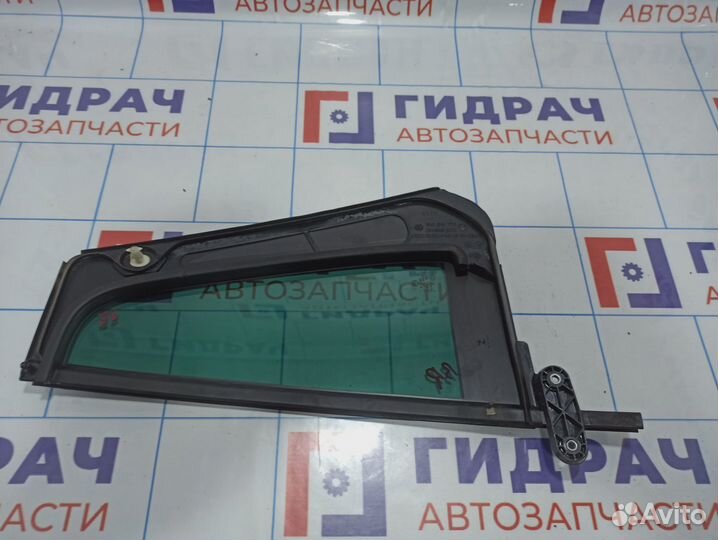 Стекло двери задней правой форточка Volkswagen Tig