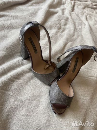 Босоножки (новые)