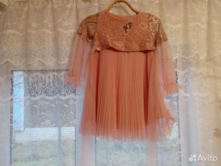 Платье праздничное