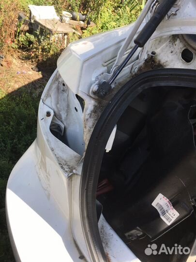Mazda 3 BK задняя часть кузова