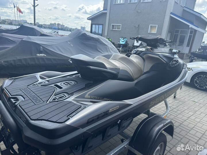 Sea-Doo GTX Ltd 300