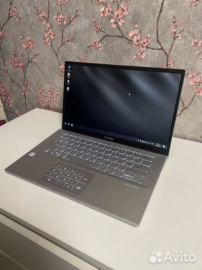 Ноутбук Asus vivobook