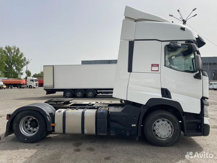 Renault T-Series, 2015
