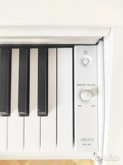 Цифровое пианино yamaha 143