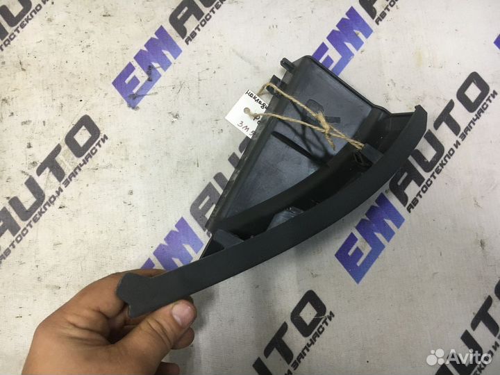 Накладка торпедо правая Форд Ц-Мах