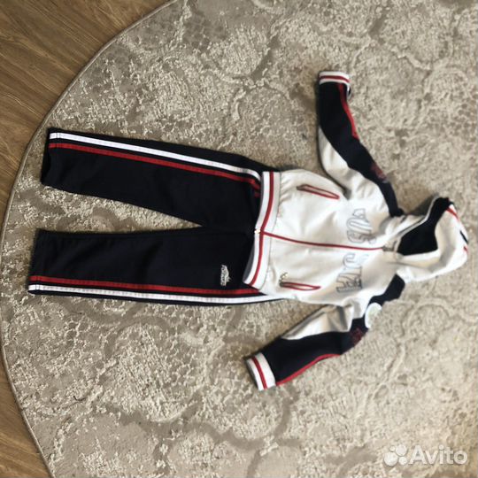 Спортивный костюм