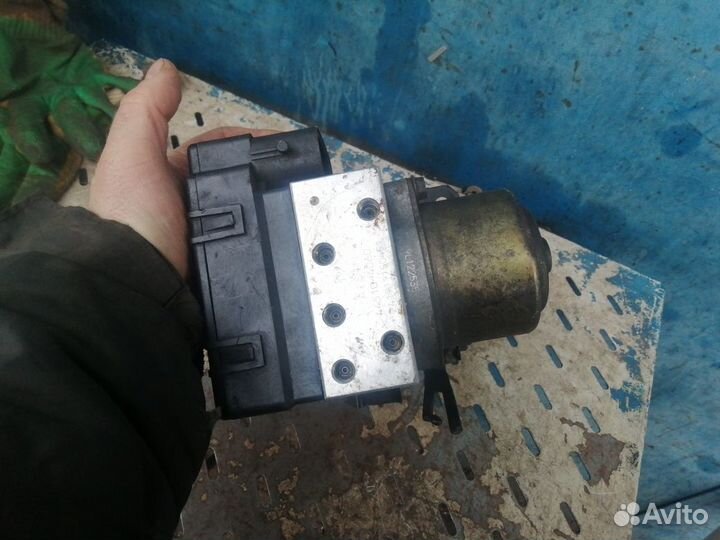 Блок ABS Mitsubishi Pajero Sport K9
