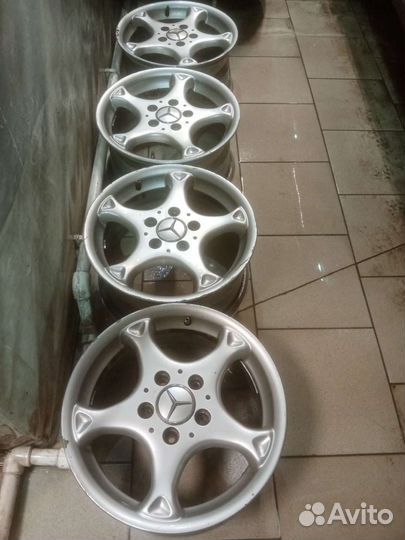 Комплект литых дисков R15/5/112