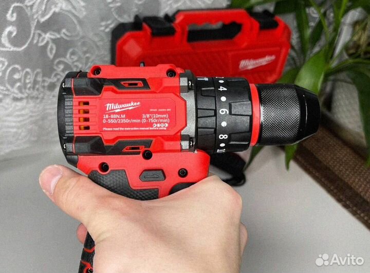 Шуруповерт (Абсолютно новый)