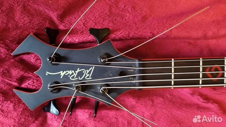B.C.rich warlock 5 strings vortex bass