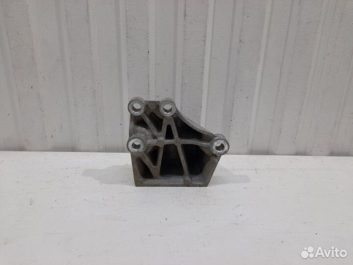 Кронштейн опоры кпп Hyundai Solaris HCR 1.4 G4LC