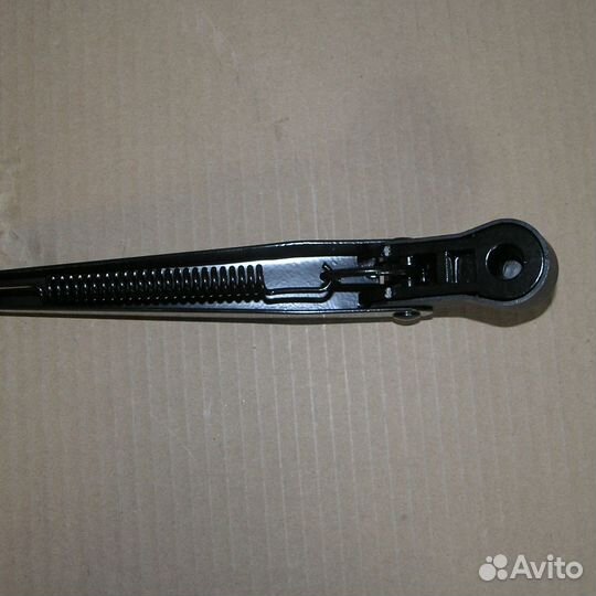 Рычаг стеклоочистителя маз L55см (крючок) (см)