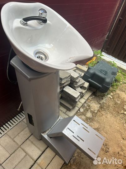 Раковина в парикмахерскую